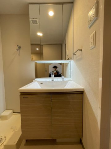 洗面設備　同建物参考写真
