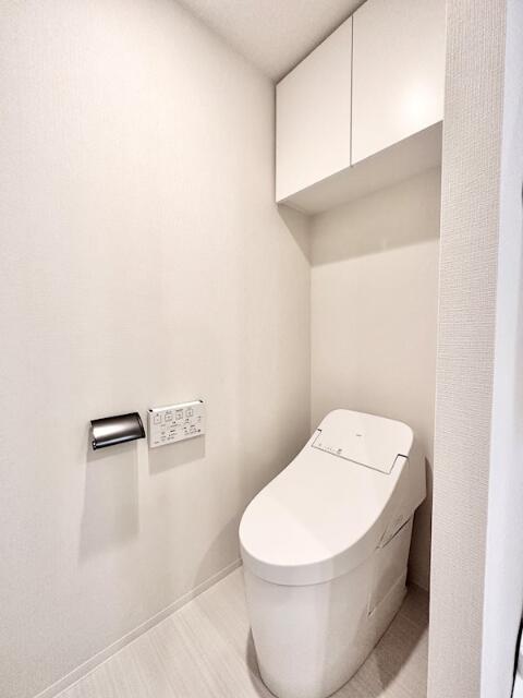 都営三田線 蓮根駅 徒歩4分 5階建 築6年のトイレ写真