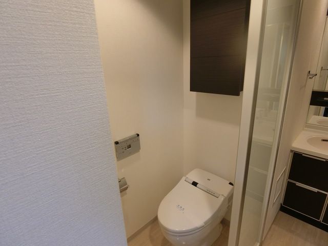 東京メトロ南北線 白金高輪駅 徒歩3分 17階建 築22年のトイレ写真