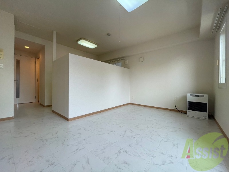 居室・リビング　広くてキレイなお部屋が広がっていて、充実した生活が送れそう。