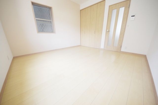 ドーム多摩 O棟の居間写真