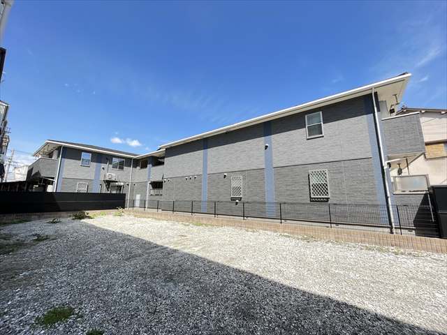 建物外観　駅徒歩3分・設備充実