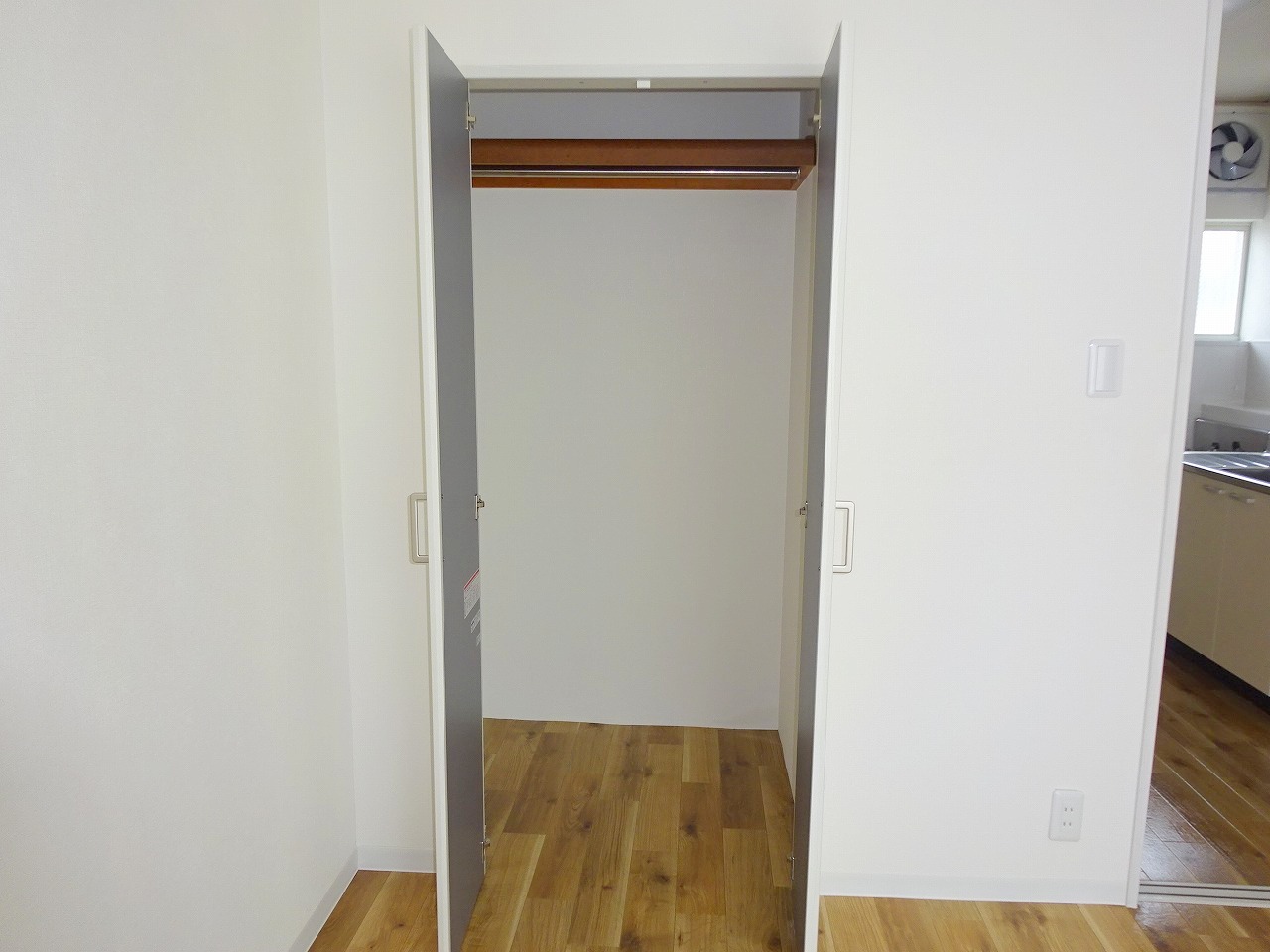 収納　※参考写真　同建物内の他部屋の写真です