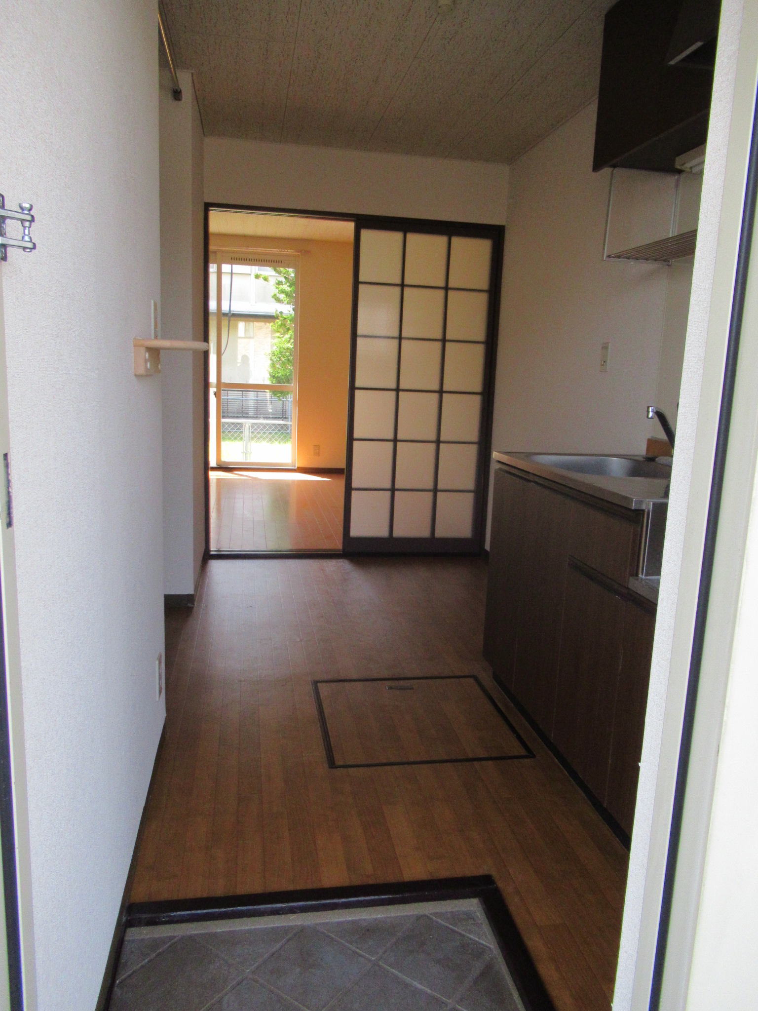 玄関　同型タイプ写真