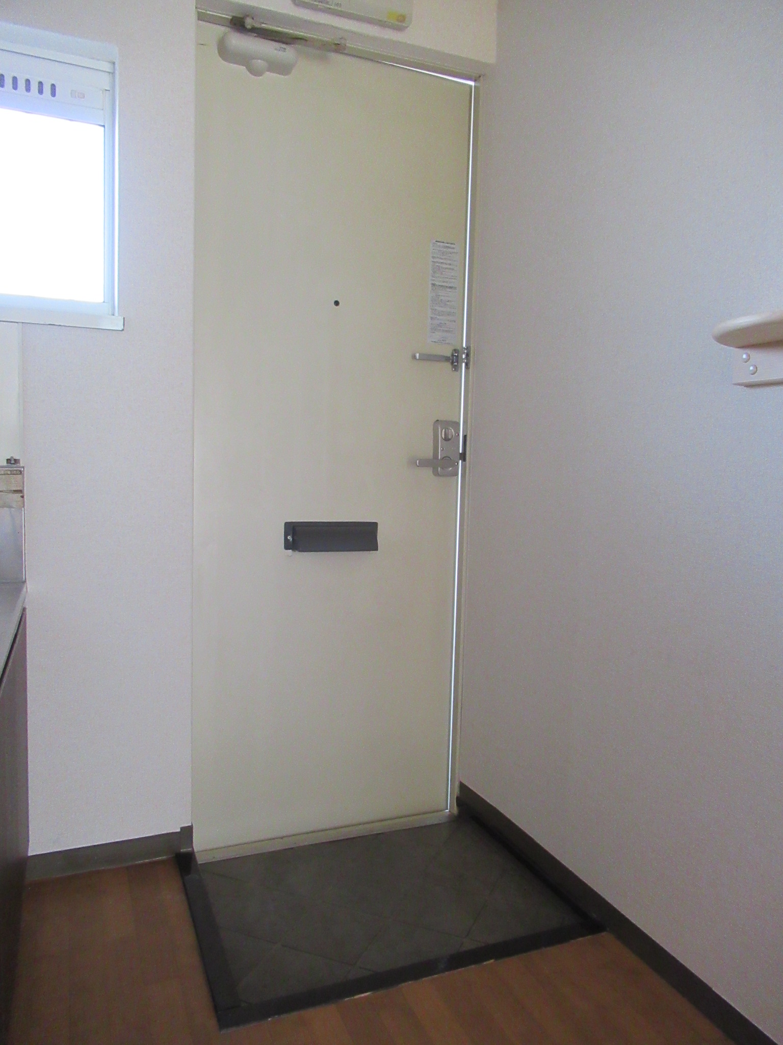 玄関　同型タイプ写真