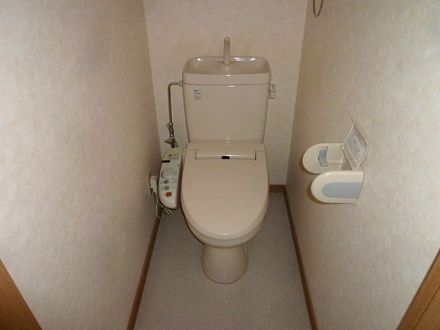 トイレ　温水洗浄便座