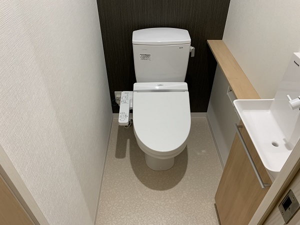 トイレ　ウォシュレット付