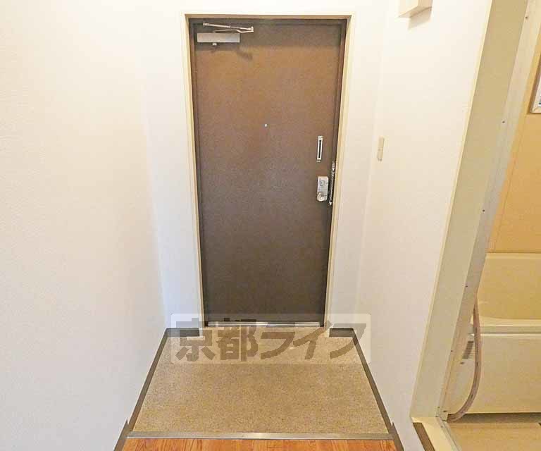 玄関　玄関です。