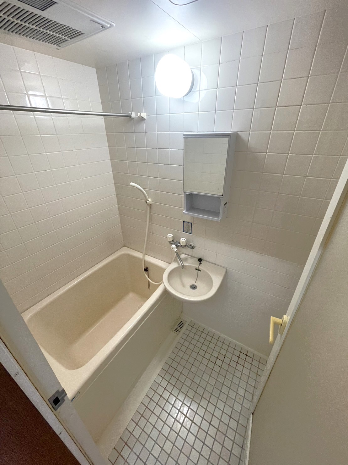 バス・シャワールーム　浴室乾燥機付き