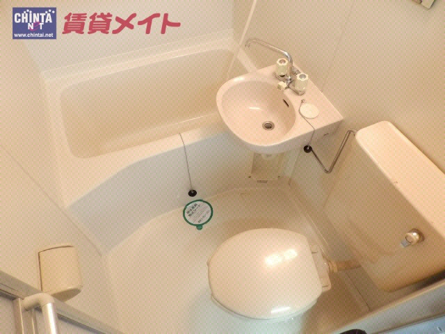 【鈴鹿市長太栄町のマンションの洗面設備】