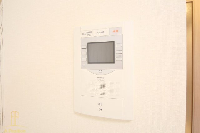 セキュリティ　プレサンス福島ミッドエル