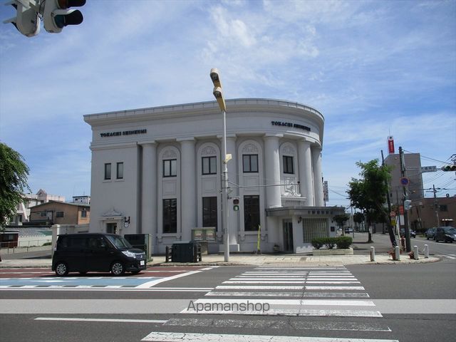銀行　十勝信用組合　本店（銀行）まで199m