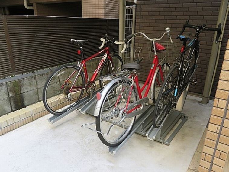 その他　★駐輪場スペース完備★