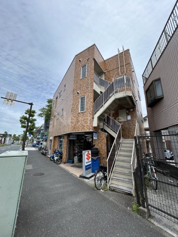 横浜市鶴見区梶山のマンションの建物外観