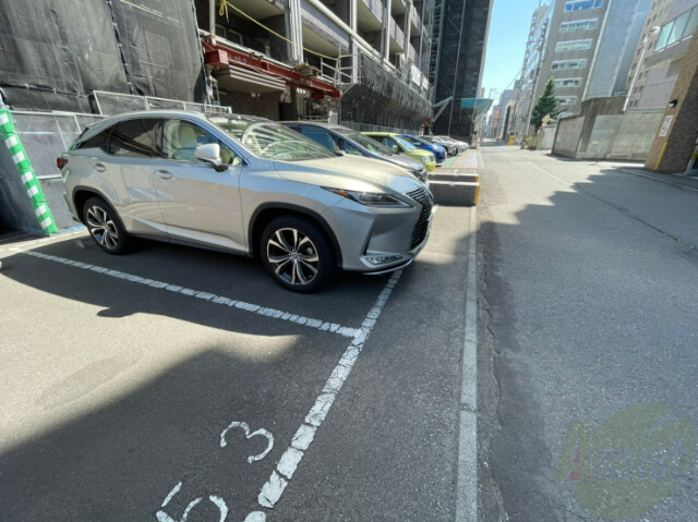 【札幌市中央区北五条東のマンションの駐車場】