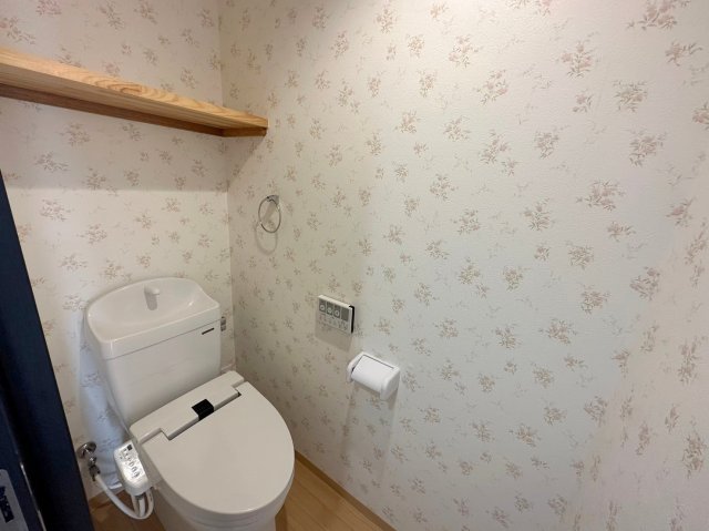 トイレ　※写真と現状が異なる場合がございます
