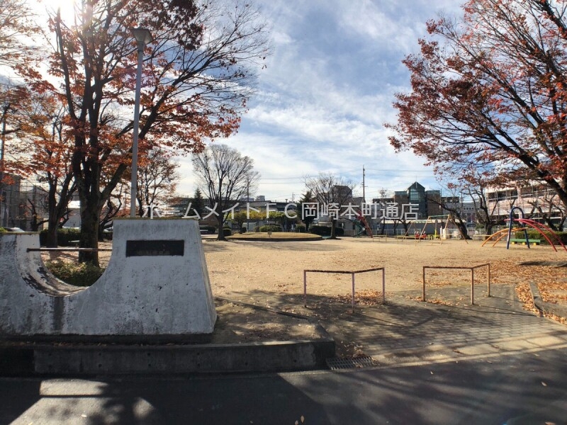 【知立市栄のマンションの公園】