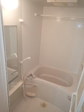 バス・シャワールーム　追焚＆乾燥機能完備