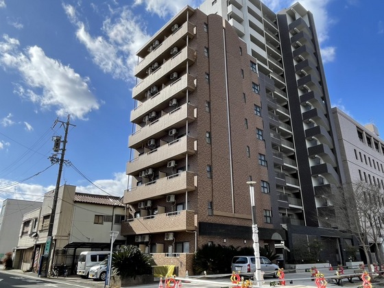 【サン・アペックス四日市の建物外観】