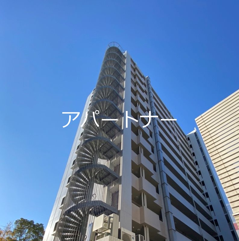 鹿児島市加治屋町のマンションの建物外観