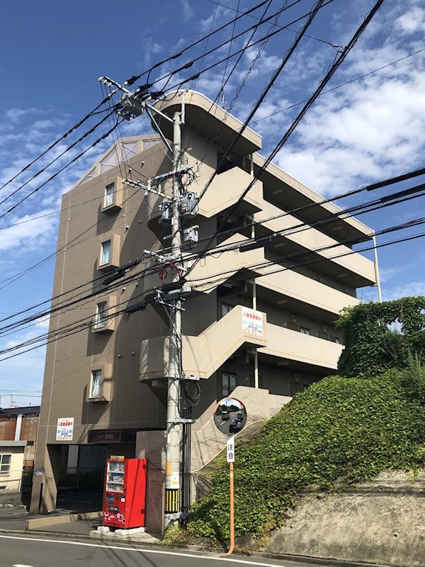 メゾン浅川台の建物外観