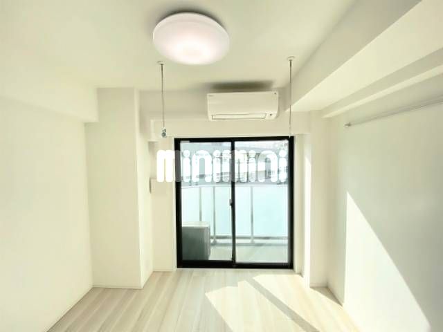 居室・リビング　※別部屋参考写真