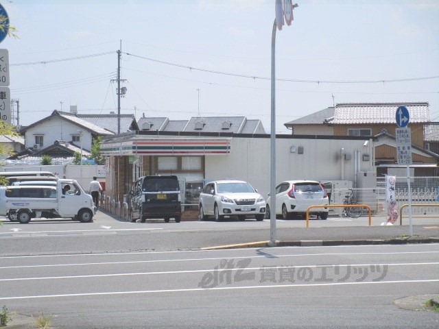 【びわ湖美空団地７号棟のコンビニ】