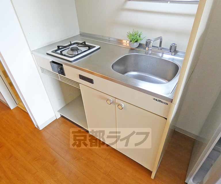 【京都市伏見区深草西浦町１丁目のマンションのキッチン】