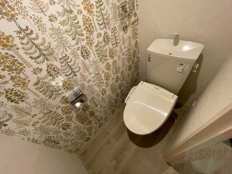トイレ　トイレです。お洒落なクロスが使われていました！
