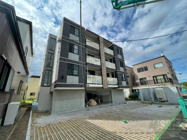 建物外観　札幌市東区北十八条東「オランジュ」