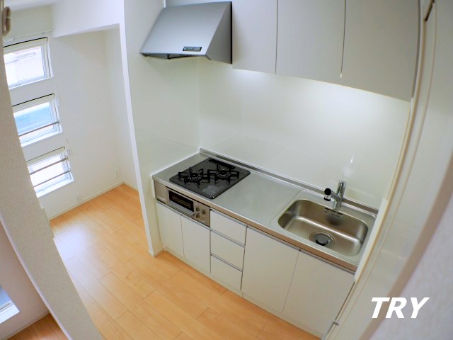 キッチン　3口コンロ付システムキッチン！