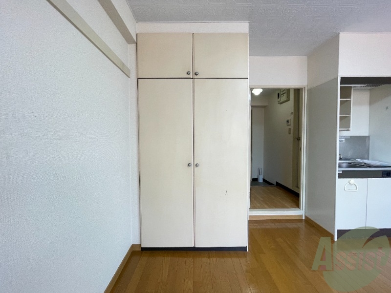 収納　クローゼットです。大きい荷物もしまうことができます。