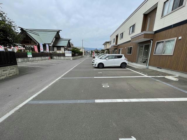 駐車場　駐車場