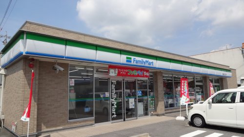 コンビニ　ファミリーマート 岡崎上里二丁目店（コンビニ）まで510m