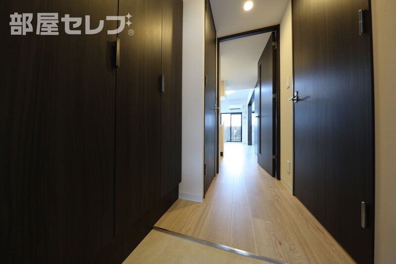 玄関　１１０１号室写真