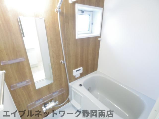 バス・シャワールーム　日々の暮らしに欠かせないお風呂です