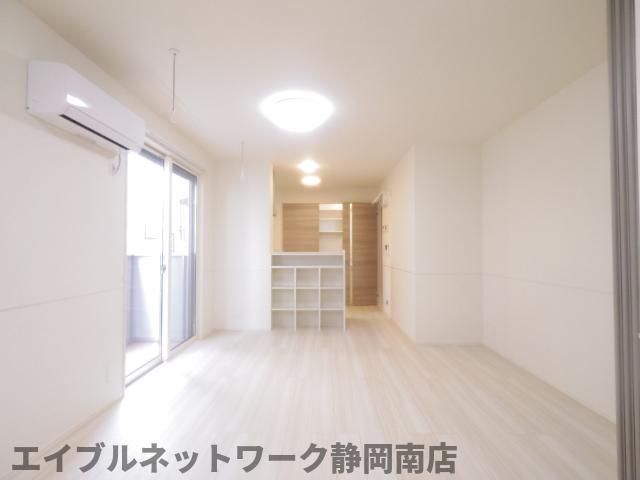 居室・リビング　使いやすい居間です