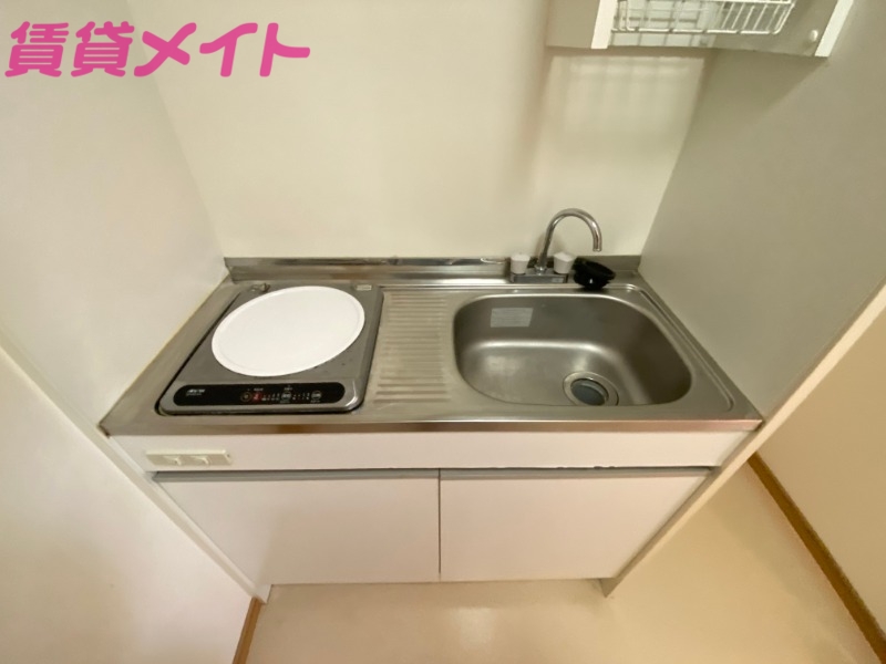 キッチン　※同タイプ別部屋写真