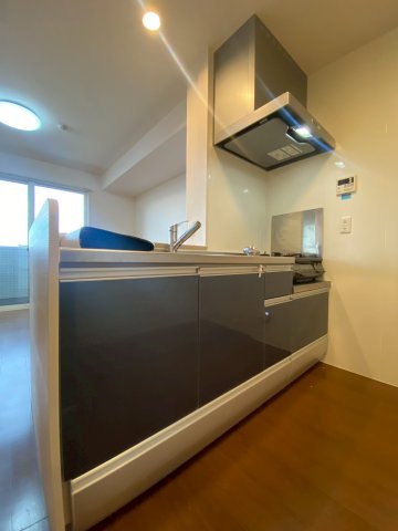 キッチン　コンパクトなキッチンで掃除もラクラク