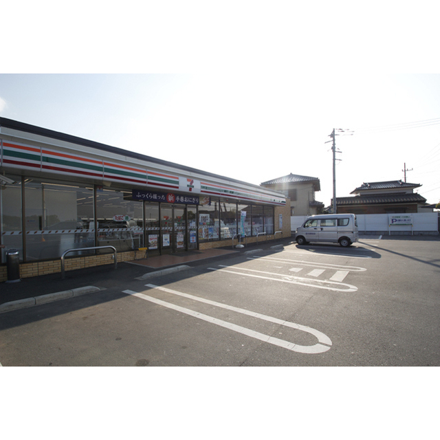 コンビニ　セブンイレブンつくば篠崎店（コンビニ）まで245m