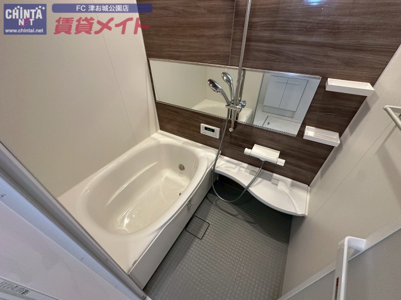 バス・シャワールーム　同物件別部屋の写真