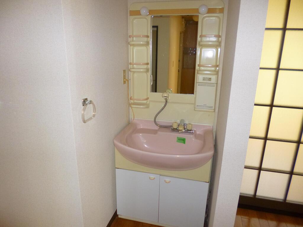 洗面設備　別室の参考写真となります。