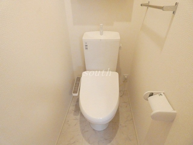 トイレ　ウォシュレット付きのトイレ