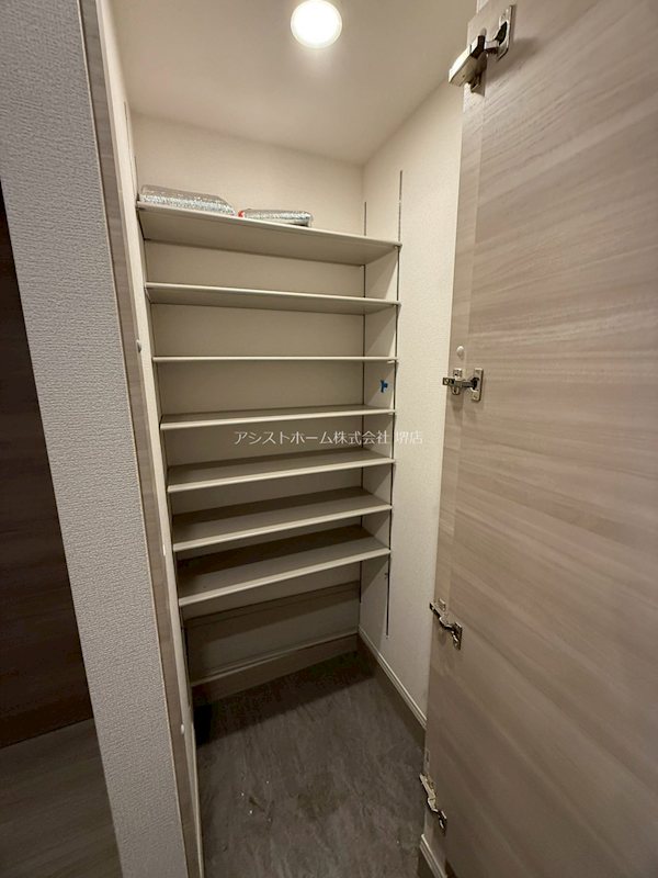 収納　シューズクローク