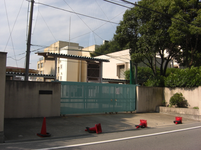 中学校　大阪市立宮原中学校（中学校）まで1153m