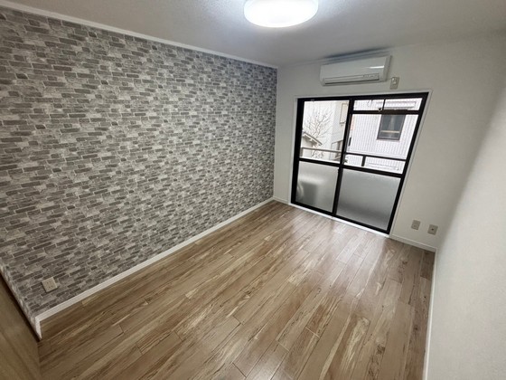 居室・リビング　※別号室の写真です