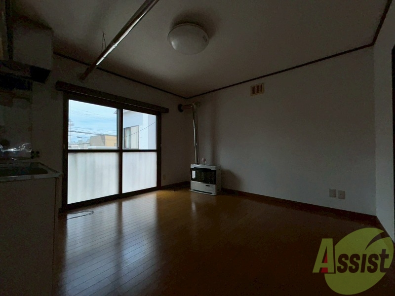 居室・リビング　広くてキレイなお部屋が広がっていて、充実した生活が送れそう。