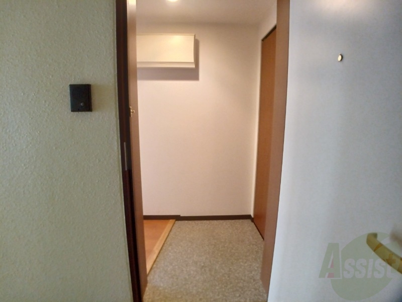 玄関　使いやすく明るい印象の玄関になっておりました！