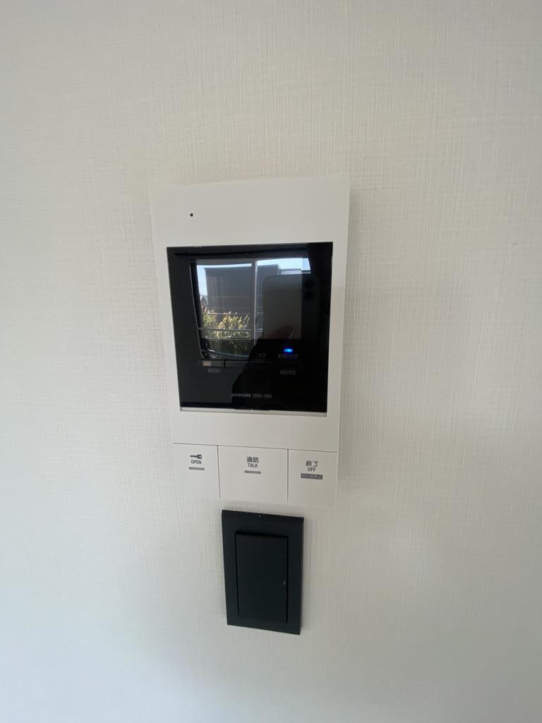 セキュリティ　防犯面に配慮したＴＶモニターホン付きです！