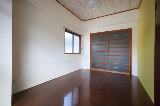 居室・リビング　※別部屋の写真です